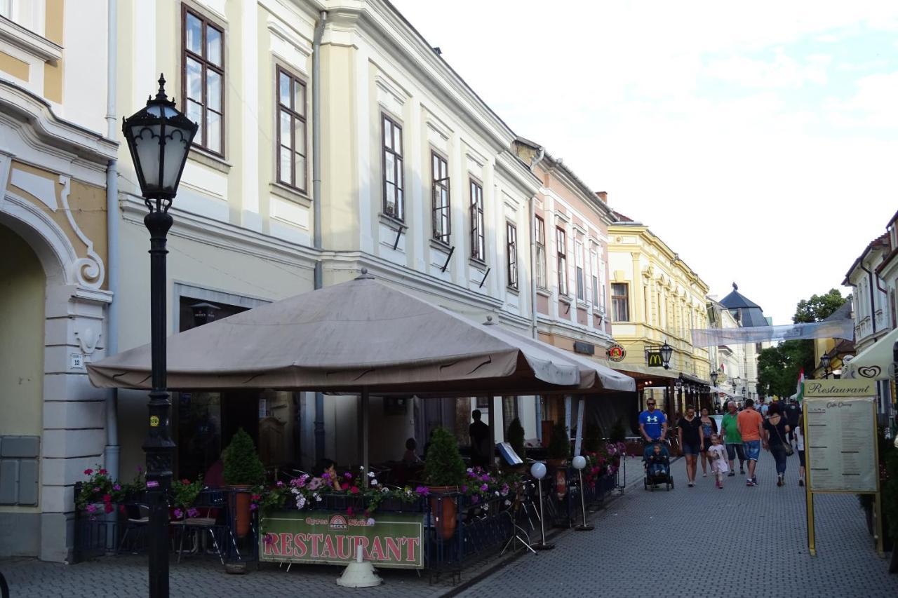 Magdalena Apartman Еґер Екстер'єр фото