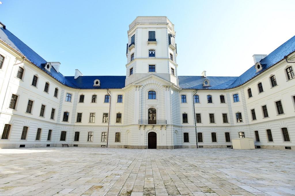 Magdalena Apartman Еґер Екстер'єр фото